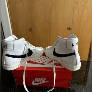 Nike Blazer Mid ‘77- Size: US. 8.5